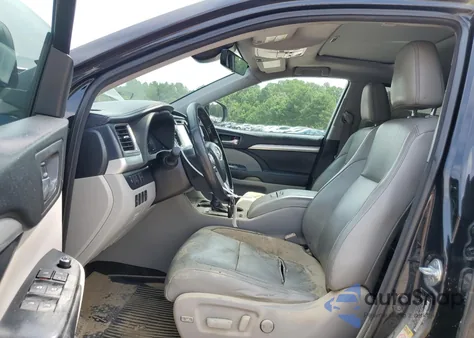 2017 Toyota Highlander Se z USA, uszkodzony, nr VIN 5TDJZRFH2HS383878